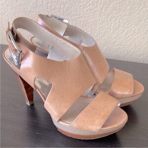 MICHAEL Michael Kors Carla Nude Leather
Platform Wood stacked heel Sandals 7